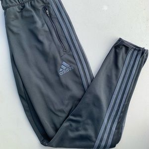 ADIDAS GREY SWEATPANTS